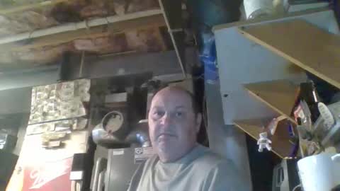 Snapshot of handiemanhere chatting on 22, 10, 2025 naked man online show from 22, 10, 2025