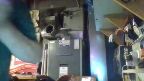 Snapshot of handiemanhere chatting on 9, 11, 2025 naked man online show from 9, 11, 2025