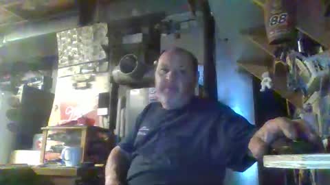 Snapshot of handiemanhere chatting on 23, 5, 2026 naked man online show from 23, 5, 2026