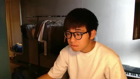 handsome_mannn online show from 3, 10, 2025