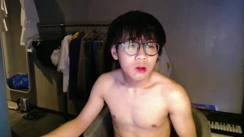 handsome_mannn online show from 16, 5, 2026