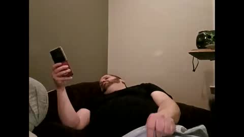 Handsomedaddy198923 online show from 13, 4, 2026