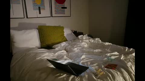 Snapshot of handsomedeck23 chatting on 4, 12, 2025 handsomedeck online show from 4, 12, 2025