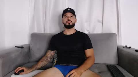 Snapshot of handsomen69 chatting on 28, 4, 2026 Handsomen online show from 28, 4, 2026