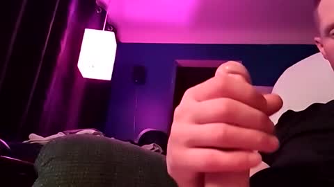 handsomerob42 online show from 5, 10, 2025