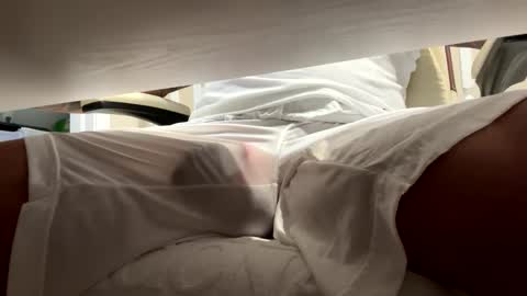 Snapshot of hangit0ut chatting on 5, 3, 2025 hangit0ut online show from 5, 3, 2025