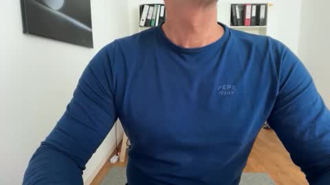 hanky online show from 26, 9, 2025