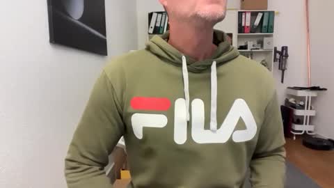 hanky online show from 3, 12, 2025