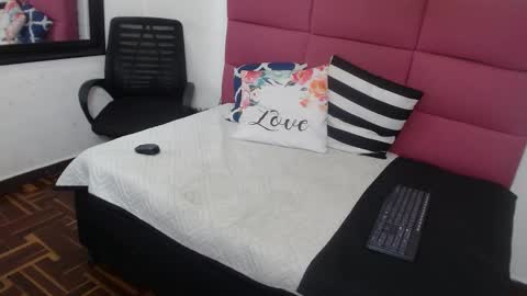 Hanna Palmer online show from 11, 1, 2025