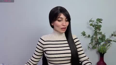 Snapshot of hanna_chloe chatting on 17, 6, 2026 Sara online show from 17, 6, 2026