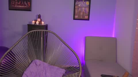 Snapshot of hanna_chris chatting on 4, 1, 2025 HANNA online show from 4, 1, 2025