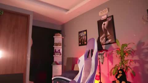 Snapshot of hanna_chris chatting on 12, 10, 2025 HANNA online show from 12, 10, 2025