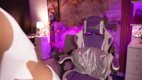 Snapshot of hanna_chris chatting on 20, 10, 2025 HANNA online show from 20, 10, 2025