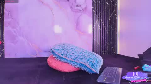 Snapshot of hanna_evanns_ chatting on 9, 7, 2026 Hanna online show from 9, 7, 2026