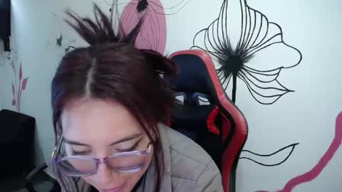Snapshot of hanna_hot77 chatting on 18, 5, 2026 mara online show from 18, 5, 2026