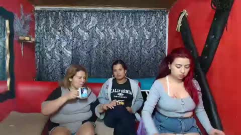 Snapshot of hanna_mature01 chatting on 2, 3, 2025 Hanna online show from 2, 3, 2025