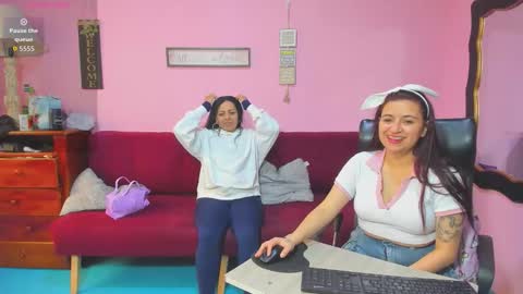 Snapshot of hanna_mature01 chatting on 1, 11, 2025 Hanna online show from 1, 11, 2025