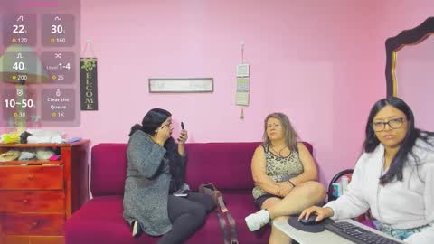 Snapshot of hanna_mature01 chatting on 21, 11, 2025 Hanna online show from 21, 11, 2025