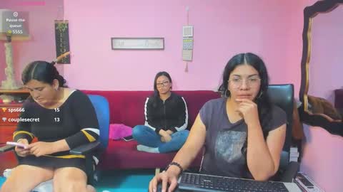 Snapshot of hanna_mature01 chatting on 28, 11, 2025 Hanna online show from 28, 11, 2025