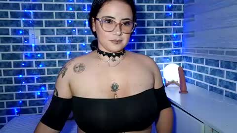 Snapshot of hanna_moons chatting on 13, 6, 2026 hanna_moons online show from 13, 6, 2026