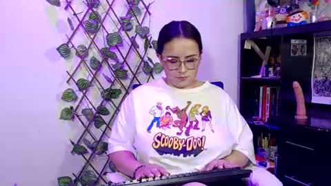 Snapshot of hanna_moons chatting on 7, 7, 2026 hanna_moons online show from 7, 7, 2026