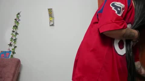 Snapshot of hanna_moore1 chatting on 2, 1, 2025 Camila online show from 2, 1, 2025