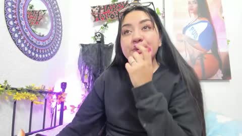 Snapshot of hanna_moore1 chatting on 20, 10, 2025 Camila online show from 20, 10, 2025