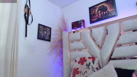 hanna_plum online show from 4, 11, 2025