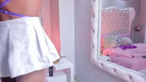 Snapshot of hanna_weston chatting on 17, 12, 2024 hanna online show from 17, 12, 2024