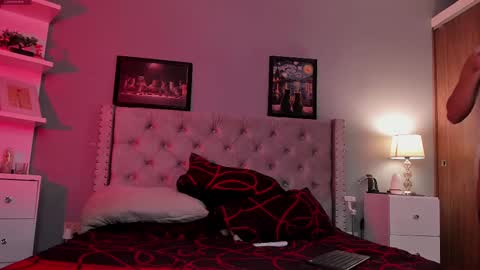 Snapshot of hannachris chatting on 18, 2, 2025 Hanna online show from 18, 2, 2025