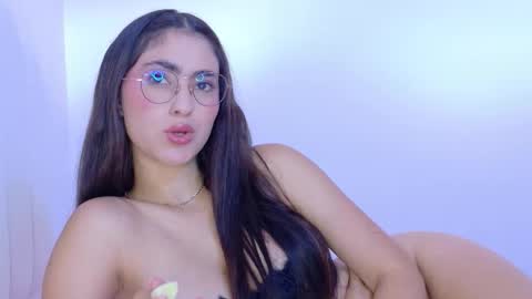 Snapshot of hannaconnorr chatting on 15, 12, 2025 Hanna Connor online show from 15, 12, 2025