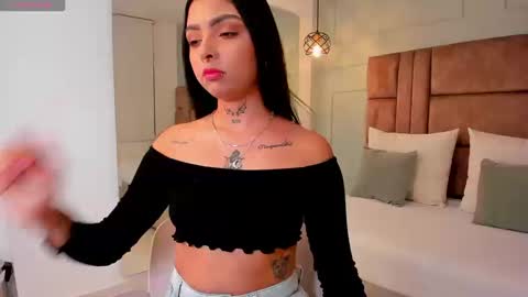 Hannah Milton online show from 19, 11, 2025