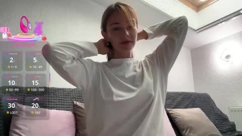 Snapshot of hannahinto chatting on 22, 9, 2025 hannahinto online show from 22, 9, 2025