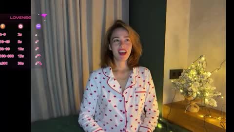 Snapshot of hannahinto chatting on 14, 12, 2025 hannahinto online show from 14, 12, 2025