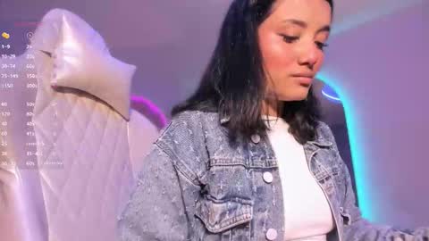 hannahmonttgomery  Help me reach 100 Hands up online show from 23, 2, 2026