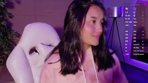 Snapshot of hannahmonttgomery chatting on 17, 6, 2026 hannahmonttgomery Help me reach 100 Hands up online show from 17, 6, 2026