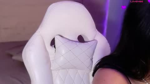 Snapshot of hannahmonttgomery chatting on 17, 7, 2026 hannahmonttgomery Help me reach 100 Hands up online show from 17, 7, 2026