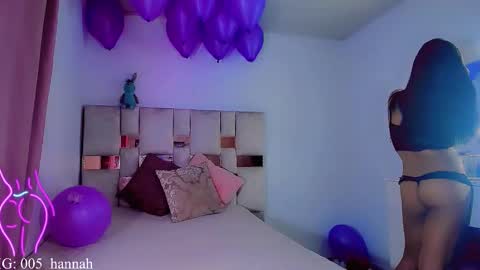 hannahsmit_ online show from 4, 11, 2025