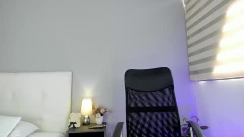 Snapshot of hannamartinnez chatting on 15, 2, 2025 hannamartinnez online show from 15, 2, 2025