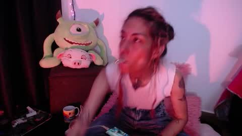 Snapshot of hannaqueen23 chatting on 22, 12, 2025 hannaqueen23 online show from 22, 12, 2025