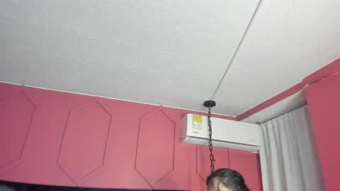 Snapshot of hanny_bliss chatting on 27, 5, 2026 Hanny online show from 27, 5, 2026