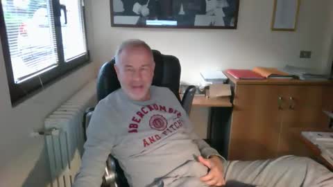 Snapshot of hanscooper chatting on 5, 10, 2025 hanscooper online show from 5, 10, 2025