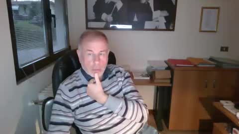Snapshot of hanscooper chatting on 14, 11, 2025 hanscooper online show from 14, 11, 2025