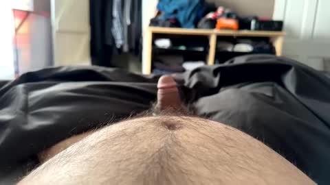 hansomeman2015 online show from 13, 2, 2025