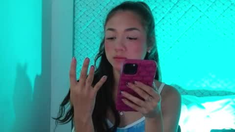 Snapshot of hantonella chatting on 28, 4, 2026 Anto online show from 28, 4, 2026