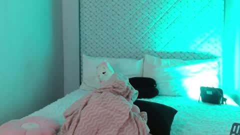 Snapshot of hantonella chatting on 29, 4, 2026 Anto online show from 29, 4, 2026