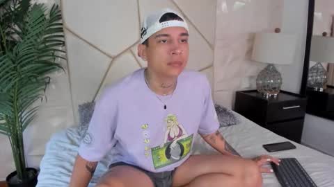 Snapshot of happy_endd_ chatting on 14, 12, 2025 Happy Boy online show from 14, 12, 2025