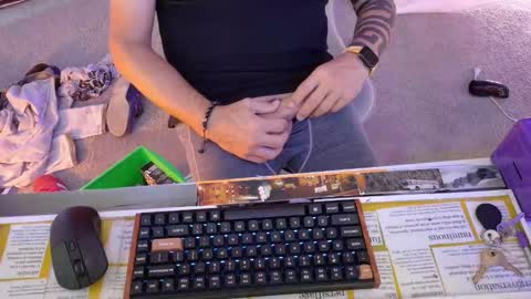 Josh Hamilton online show from 18, 11, 2025