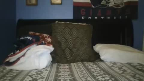 happyhappy4 online show from 13, 4, 2026