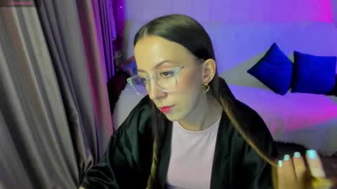 Stephanie online show from 17, 11, 2025